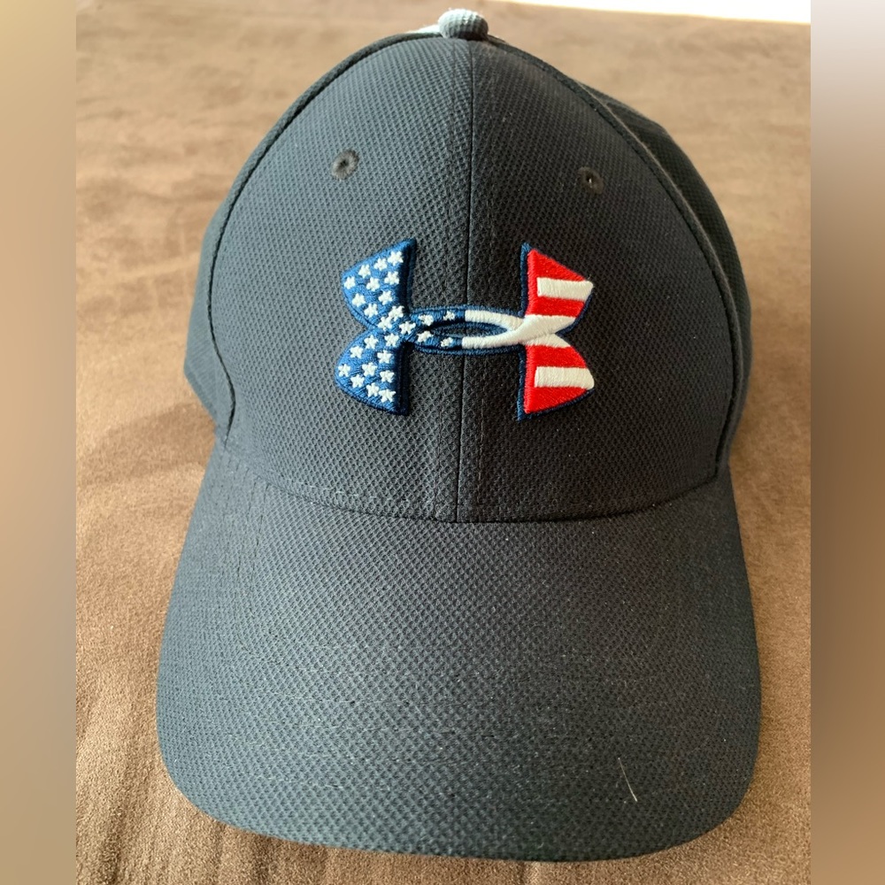 Under Armour L/XL, stretch fit, Freedom hat.